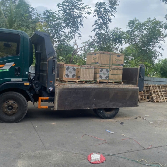 VẬN CHUYỂN VẬT LIỆU CHO KHÁCH HÀNG 