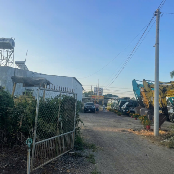 VẬN CHUYỂN VẬT LIỆU CHO KHÁCH HÀNG 